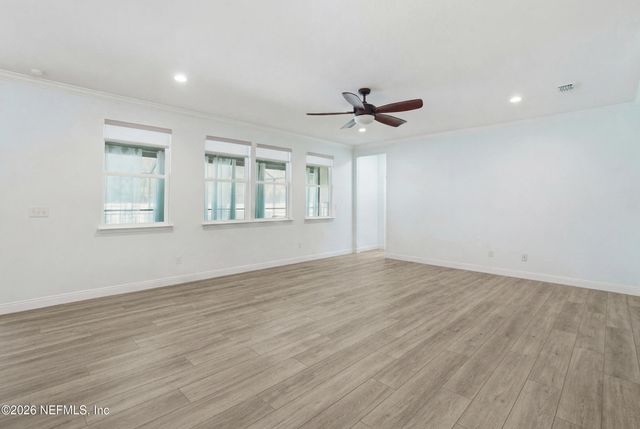 605 FORT WILLIAM Drive, St. Johns, FL 32259