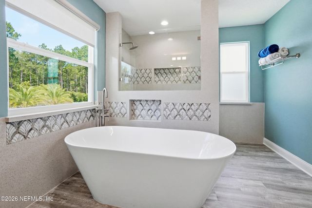605 FORT WILLIAM Drive, St. Johns, FL 32259