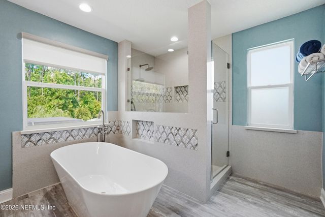 605 FORT WILLIAM Drive, St. Johns, FL 32259