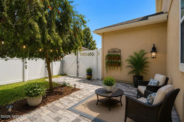 605 FORT WILLIAM Drive, St. Johns, FL 32259