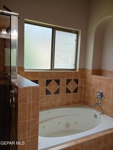 4224 Camelot Heights Drive, El Paso, TX 79912