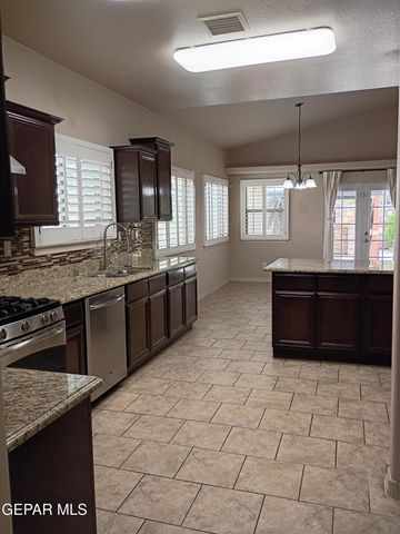 4224 Camelot Heights Drive, El Paso, TX 79912