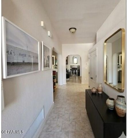 4224 Camelot Heights Drive, El Paso, TX 79912