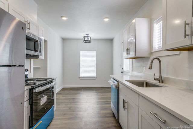 920 McIlvaine, San Antonio, TX 78201