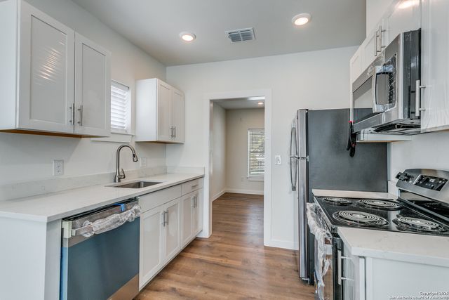 920 McIlvaine, San Antonio, TX 78201