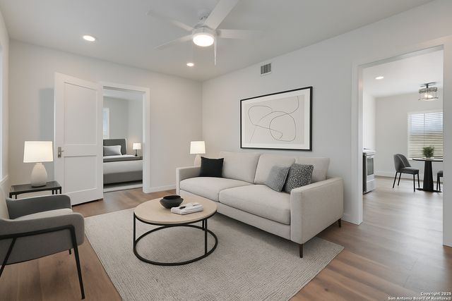 920 McIlvaine, San Antonio, TX 78201