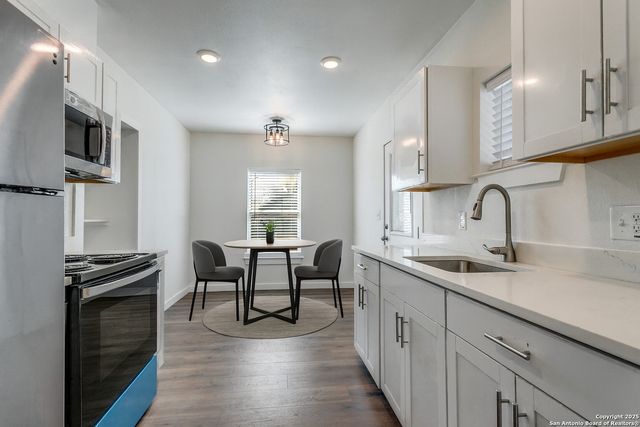 920 McIlvaine, San Antonio, TX 78201