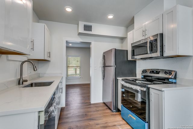 920 McIlvaine, San Antonio, TX 78201