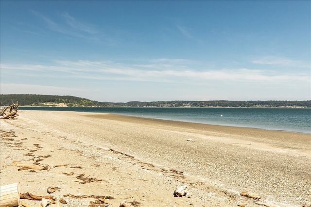 2185 Eastpoint Drive, Langley, WA 98260