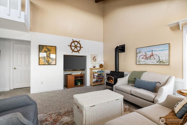 2185 Eastpoint Drive, Langley, WA 98260