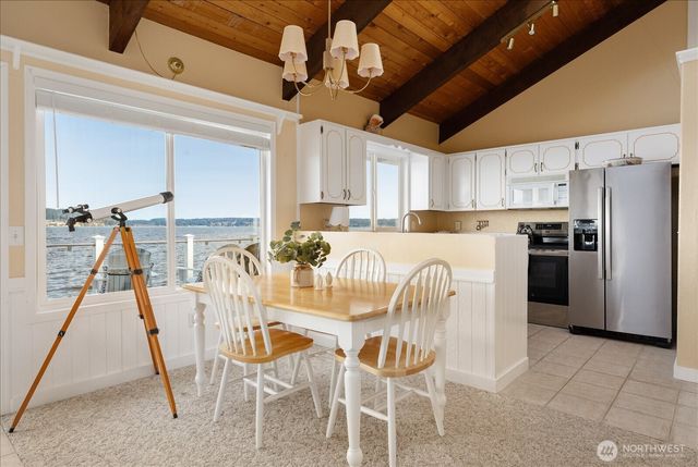 2185 Eastpoint Drive, Langley, WA 98260