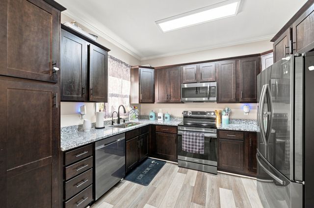 5702 Fox Haven Dr, Nunnelly, TN 37137