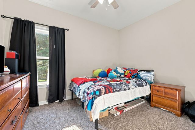 5702 Fox Haven Dr, Nunnelly, TN 37137