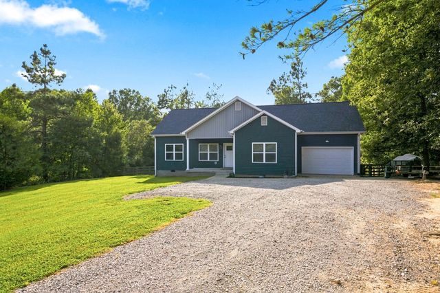 5702 Fox Haven Dr, Nunnelly, TN 37137