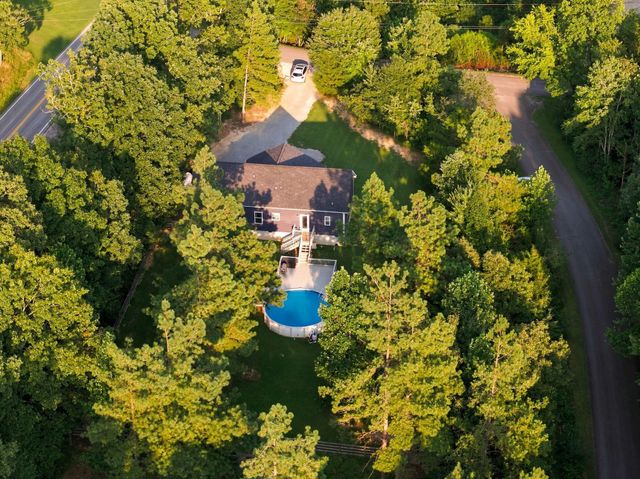 5702 Fox Haven Dr, Nunnelly, TN 37137