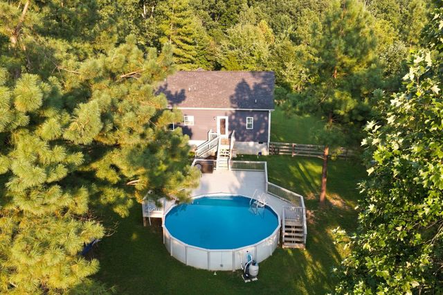 5702 Fox Haven Dr, Nunnelly, TN 37137