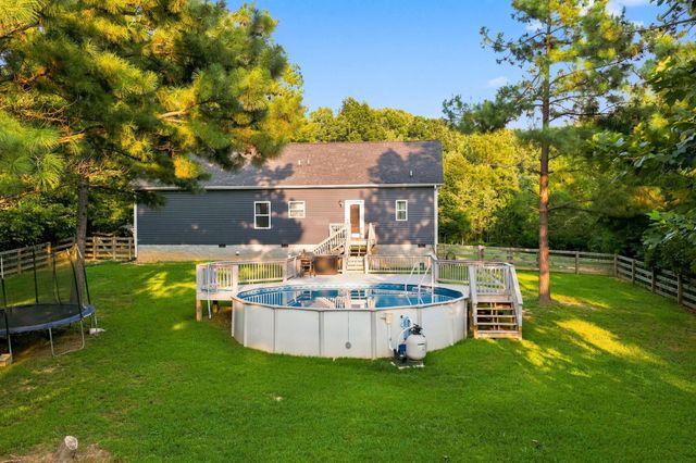 5702 Fox Haven Dr, Nunnelly, TN 37137