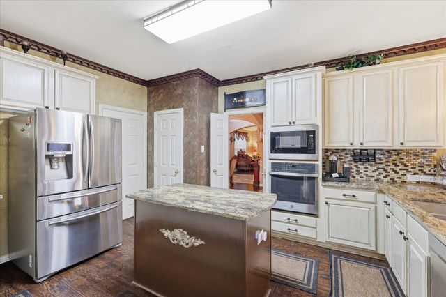 3027 Darlington Drive, Highland Village, TX 75077