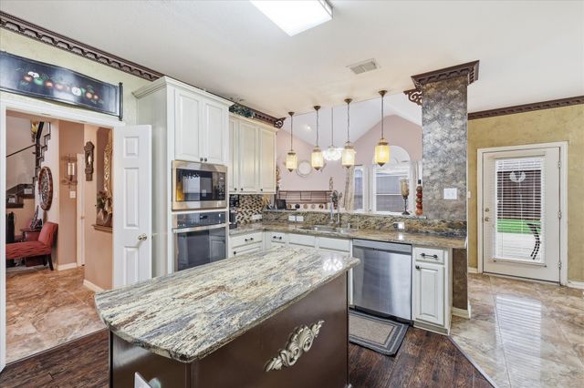 3027 Darlington Drive, Highland Village, TX 75077