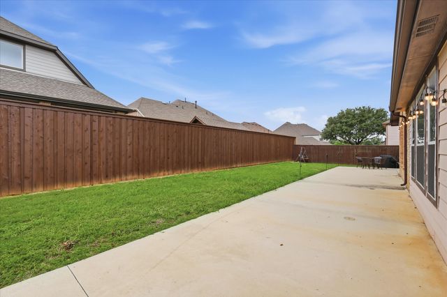 3027 Darlington Drive, Highland Village, TX 75077