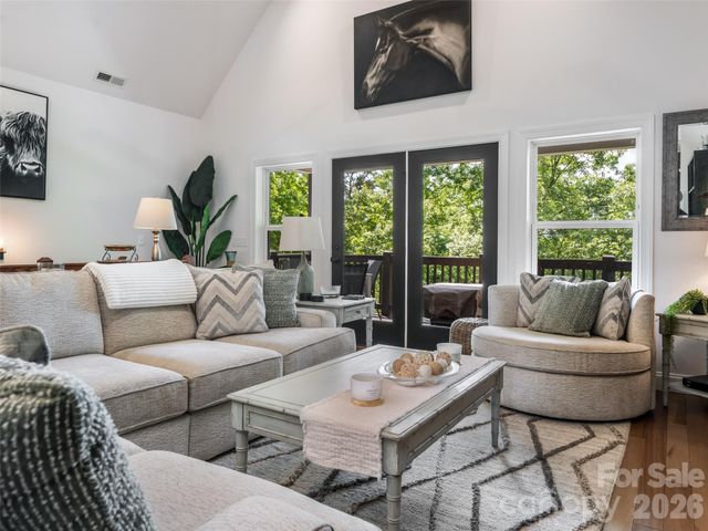 78 Boyd View Lane, Mills River, NC 28759