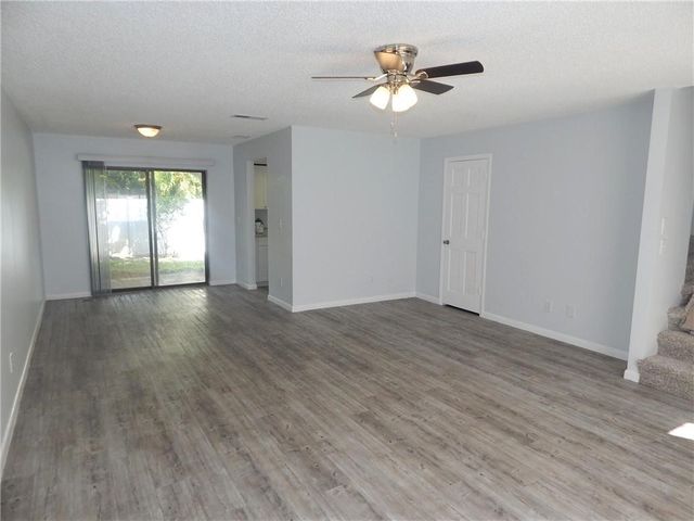 1055 6th Avenue A8, Vero Beach, FL 32960