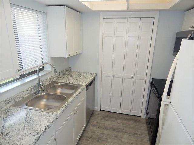 1055 6th Avenue A8, Vero Beach, FL 32960