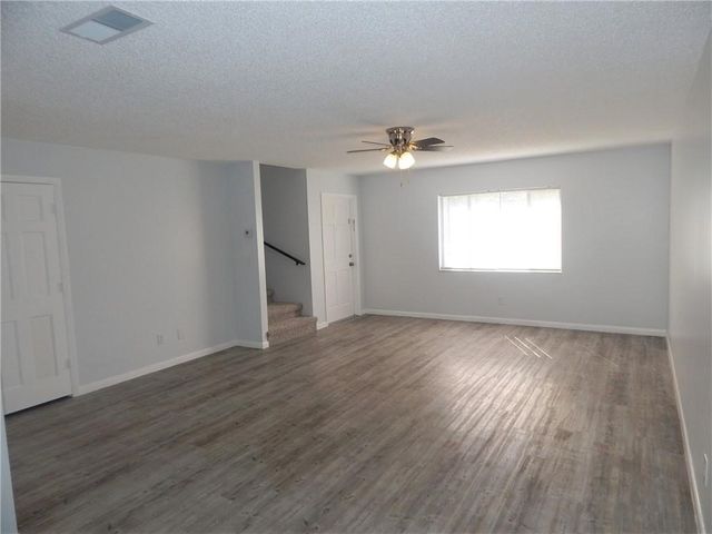 1055 6th Avenue A8, Vero Beach, FL 32960