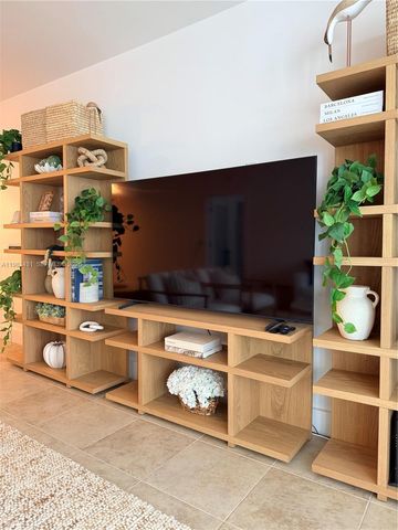 2301 Collins Ave 1501, Miami Beach, FL 33139