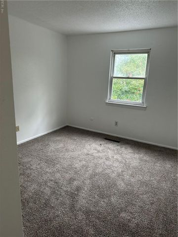 1133 Clydesdale LN, Virginia Beach, VA 23464