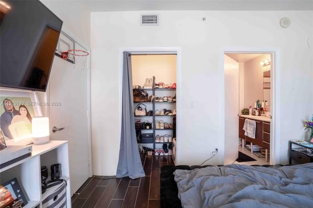 1900 N Bayshore Dr 3616, Miami, FL 33132