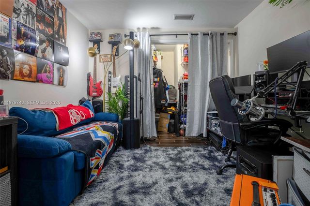 1900 N Bayshore Dr 3616, Miami, FL 33132