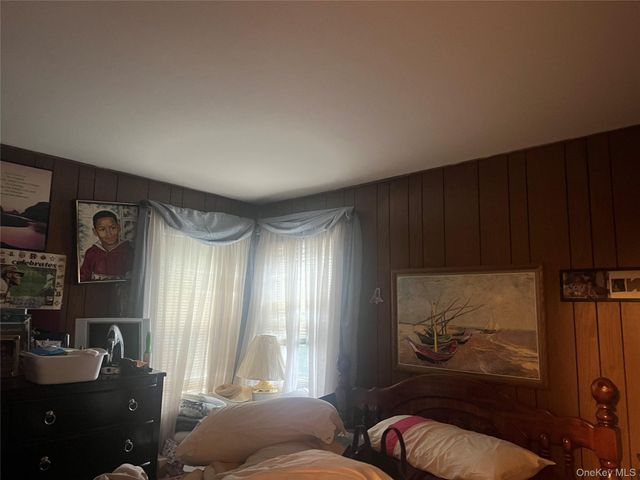 14 Vanata Court, Hempstead, NY 11550