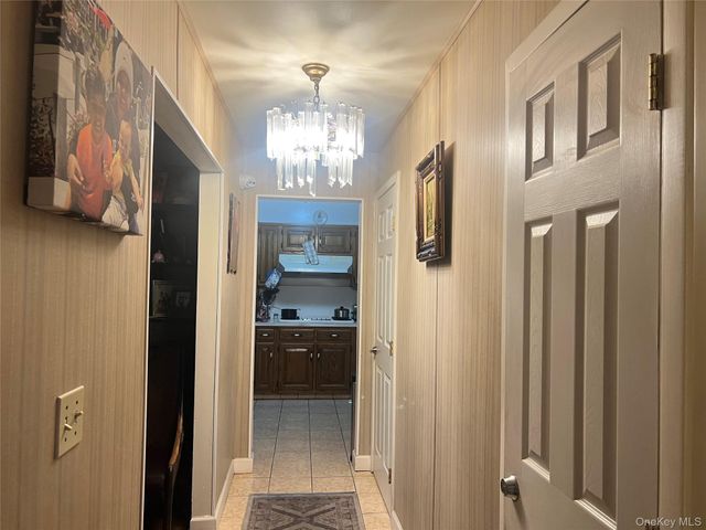 14 Vanata Court, Hempstead, NY 11550
