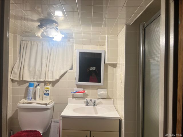 14 Vanata Court, Hempstead, NY 11550