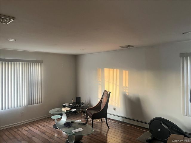 14 Vanata Court, Hempstead, NY 11550