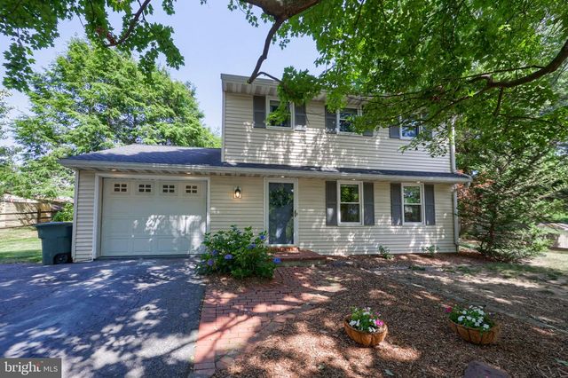 1226 W LEXINGTON RD, Manheim, PA 17545