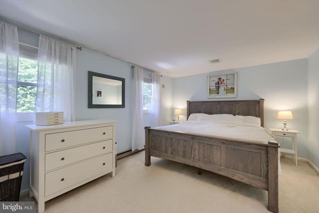 1226 W LEXINGTON RD, Manheim, PA 17545
