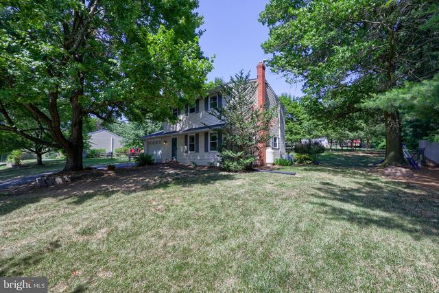 1226 W LEXINGTON RD, Manheim, PA 17545