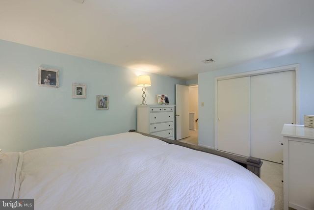 1226 W LEXINGTON RD, Manheim, PA 17545