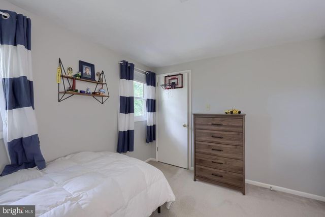 1226 W LEXINGTON RD, Manheim, PA 17545