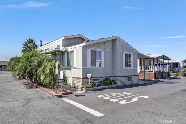 16511 Garfield B4, Paramount, CA 90723