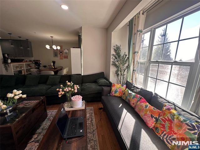 132 Summit Ridge, Pompton Lakes, NJ 07442