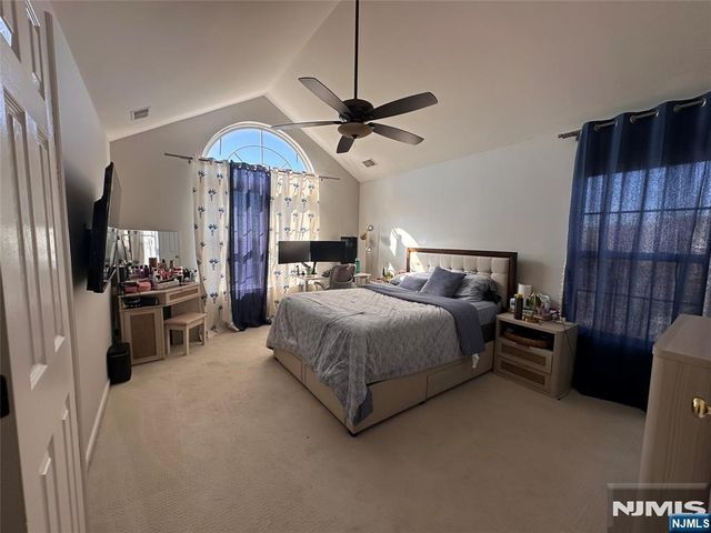 132 Summit Ridge, Pompton Lakes, NJ 07442