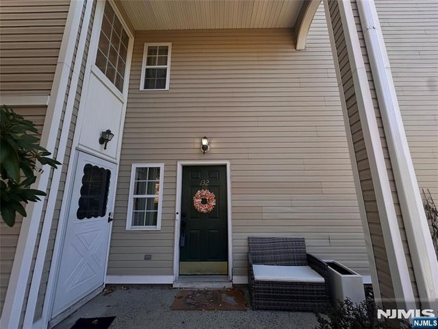 132 Summit Ridge, Pompton Lakes, NJ 07442
