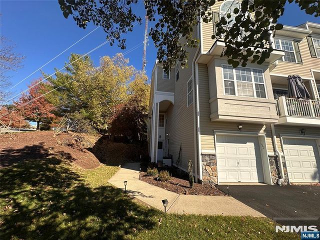 132 Summit Ridge, Pompton Lakes, NJ 07442