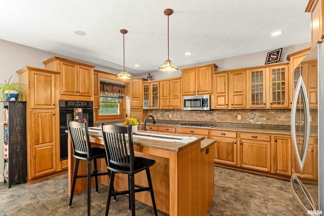 15307 N 7TH Street, Chillicothe, IL 61523