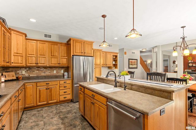 15307 N 7TH Street, Chillicothe, IL 61523