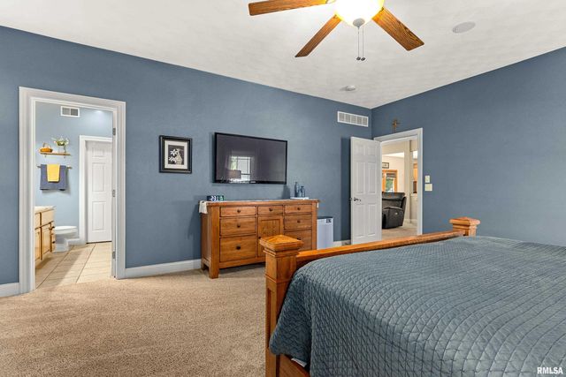 15307 N 7TH Street, Chillicothe, IL 61523