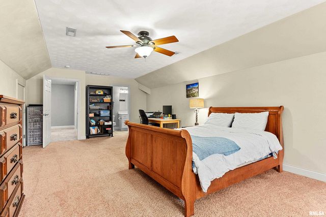 15307 N 7TH Street, Chillicothe, IL 61523